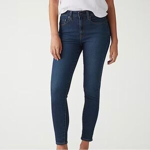 Levi's 721 High Rise Skinny (Dark Blue)for Women